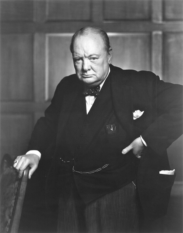 ¡Conoce a Winston Churchill, el Estadista Británico de la Segunda Guerra Mundial!