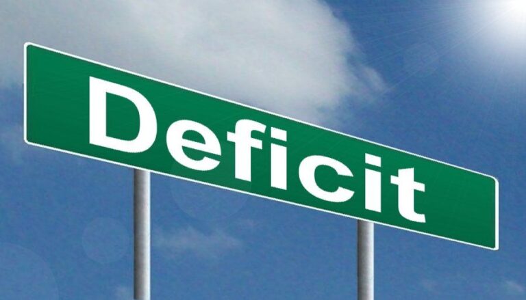 ¿Qué es el Déficit de Capital?
