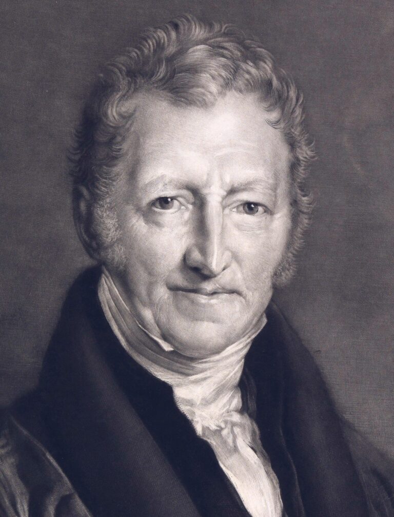 ¿Quién fue Thomas Malthus y cuáles fueron sus principales aportes a la economía?